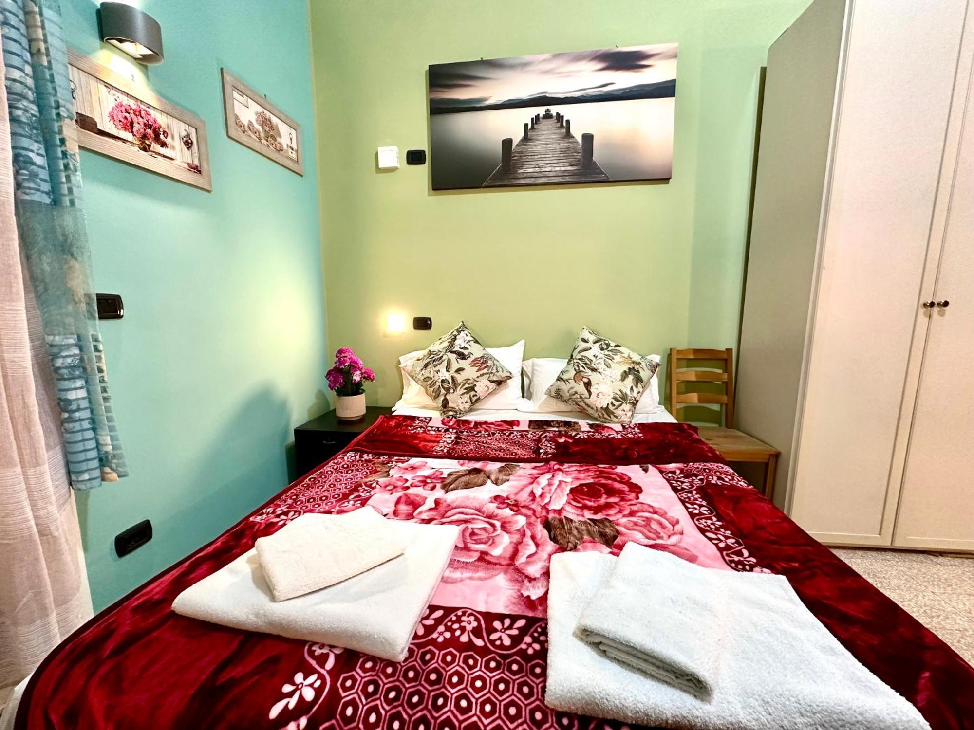 B&B Termini Colosseo Suite Рим Екстериор снимка