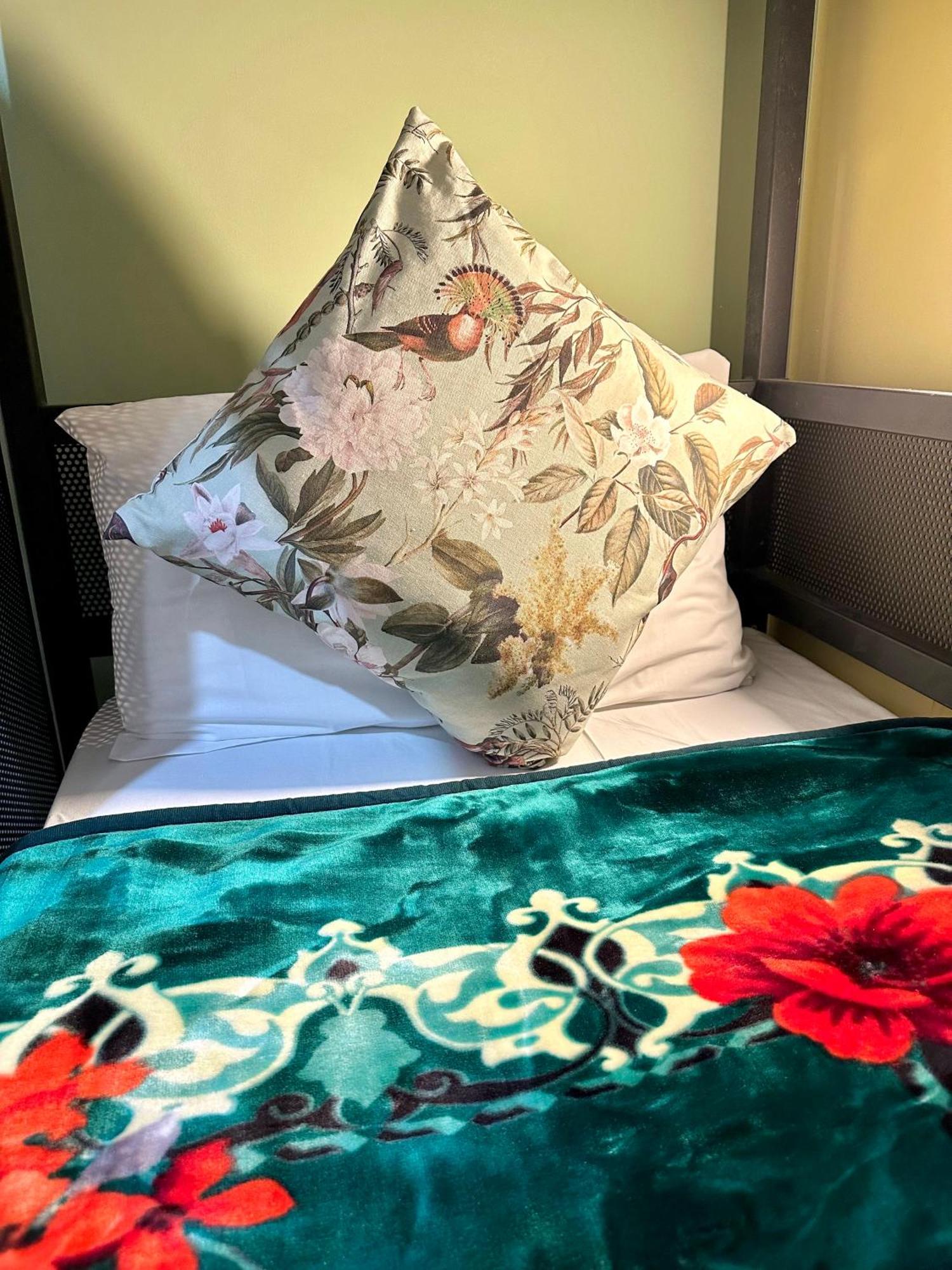 B&B Termini Colosseo Suite Рим Екстериор снимка
